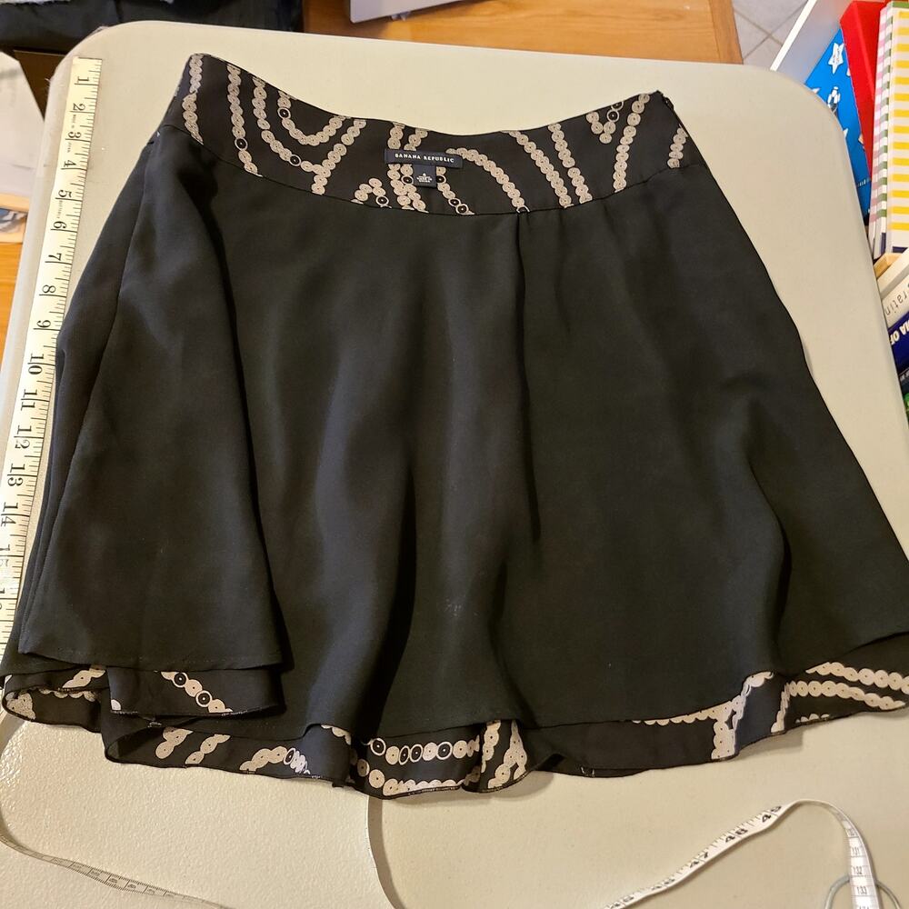 Banana Republic Womens Skirt Sz 4 Black Cream 100% Silk Flowing Abstract Boho - Picture 7 of 12